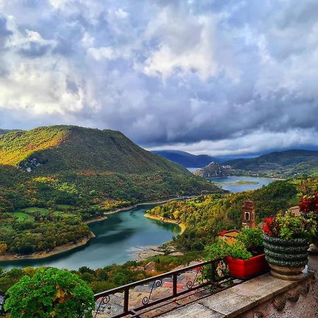 La Casa Sul Fiordo Lago Del Turano Paganico Sabino Zewnętrze zdjęcie
