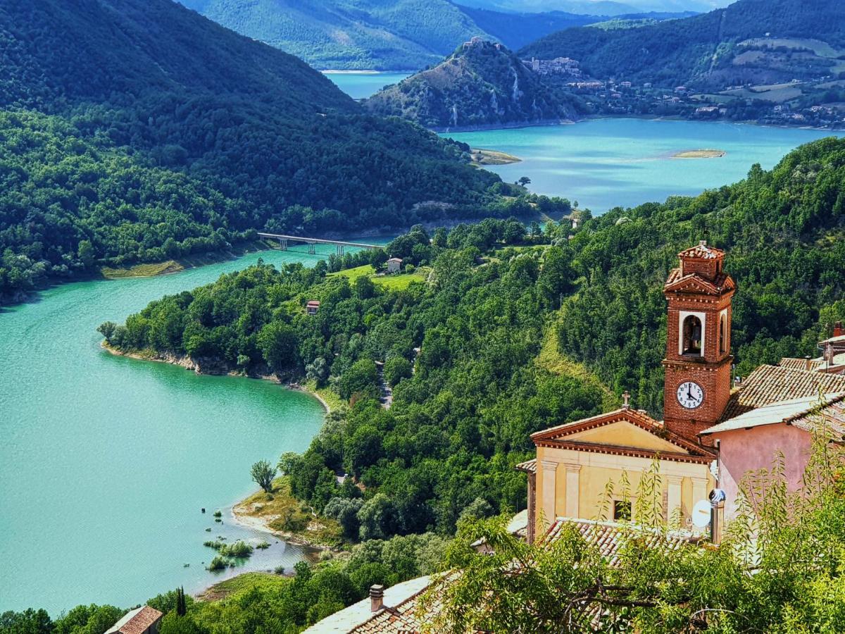 La Casa Sul Fiordo Lago Del Turano Paganico Sabino Zewnętrze zdjęcie